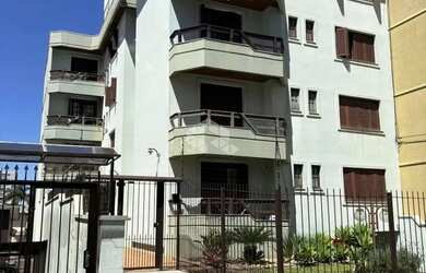 Imagem: O apartamento possui 3 Dormitórios, 1 Banheiro, 2 Vagas na