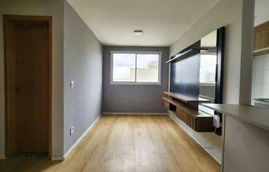 Imagem: O apartamento possui 2 Dormitórios, 1 Banheiro, 1 Vaga na garagem