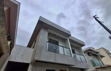 Imagem: A casa possui 2 Dormitórios, 1 Banheiro, 1 Vaga na garagem