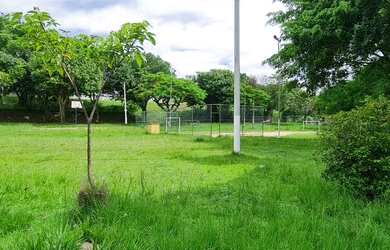 Imagem 2: EXCELENTE CASA 3QTOS-SUÍTE-300M2-3VGS- JARDIM URUÇANGA - ANIL JPA RJ