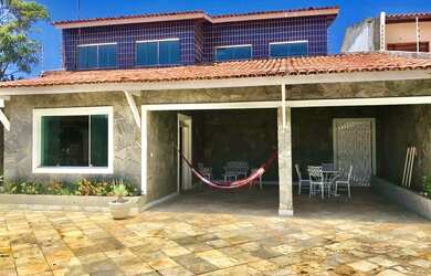 Imagem: A casa possui 5 Dormitórios, 5 Vagas na garagem, Ar-condicionado