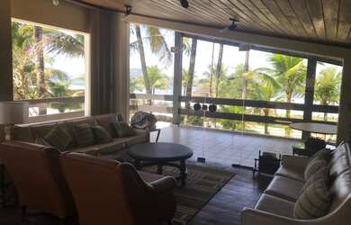 Imagem 11: Casa ampla com vista para o mar e com área de apoio exclusiva pé na...