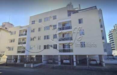 Imagem: O apartamento possui 3 Dormitórios, 1 Banheiro, 2 Vagas na