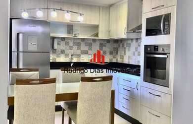 Imagem: O apartamento possui 2 Dormitórios, 1 Banheiro, 1 Vaga na garagem