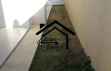 Imagem: A casa em condomínio para alugar possui 3 Dormitórios, 2 Banheiros