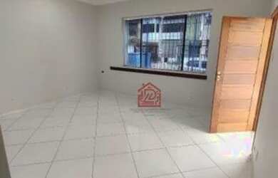 Imagem: A casa possui 4 Dormitórios, 2 Banheiros, 4 Vagas na garagem