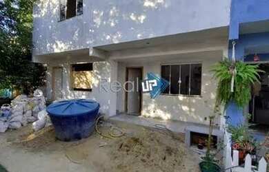 Imagem: A casa possui 3 Dormitórios, 4 Banheiros, 120m² de Área e