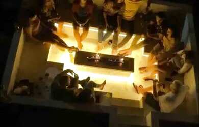 Imagem: A casa em condomínio à venda possui 3 Dormitórios, 4 Banheiros