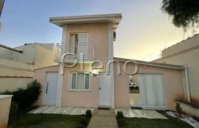 Imagem: A casa à venda possui 2 Dormitórios, 3 Banheiros, 2 Vagas