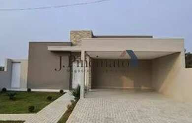 Imagem: A casa em condomínio possui 3 Dormitórios, 3 Banheiros, 2