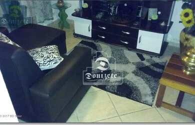 Imagem: A casa possui 4 Dormitórios, 3 Banheiros, 3 Vagas na garagem