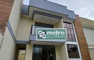 Imagem: A casa possui 3 Dormitórios, 4 Banheiros, 2 Vagas na garagem