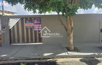 Imagem: A casa para alugar possui 2 Dormitórios, 2 Banheiros, 2 Vagas