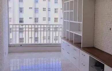 Imagem: O apartamento possui 2 Dormitórios, 1 Banheiro, 1 Vaga na garagem