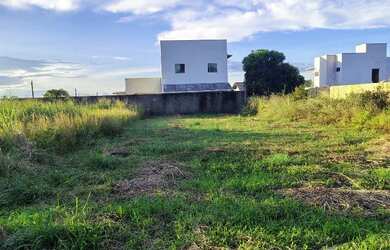 Imagem: O terreno possui 300m² de Área e está localizado em Paraviana
