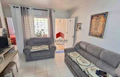 Imagem: A casa possui 2 Dormitórios, 1 Banheiro, 1 Vaga na garagem