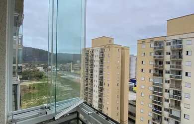 Imagem: O apartamento possui 3 Dormitórios, 2 Banheiros, 1 Vaga na