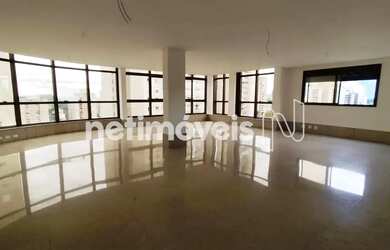 Imagem: O apartamento possui 4 Dormitórios, 5 Banheiros, 5 Vagas na