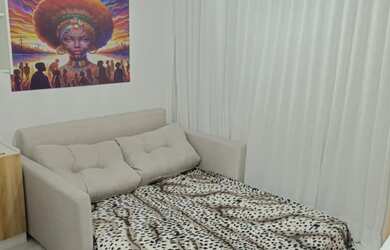 Imagem: O apartamento possui 1 Dormitório, 1 Banheiro, 1 Vaga na garagem