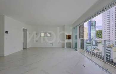 Imagem: O apartamento possui 4 Dormitórios, 5 Banheiros, 3 Vagas na