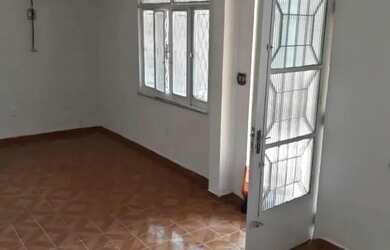 Imagem 3: ALUGO ou VENDO CASA DUPLEX GALPÃO Pxóx ao Centro de São João de Meriti-RJ