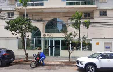 Imagem: O apartamento possui 3 Dormitórios, 2 Banheiros, 2 Vagas na