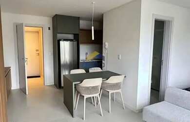 Imagem: O studio possui 1 Dormitório, 1 Banheiro, 1 Vaga na garagem