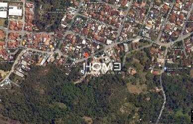 Imagem: O terreno possui 790m² de Área e está localizado em Anil