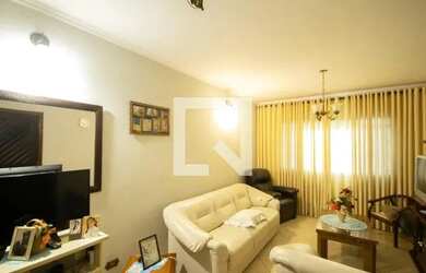 Imagem: A casa possui 4 Dormitórios, 4 Banheiros, 2 Vagas na garagem