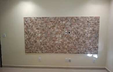 Imagem: A casa possui 3 Dormitórios, 3 Banheiros, 1 Vaga na garagem