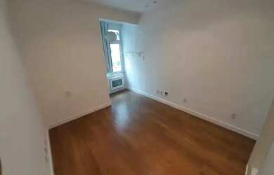 Imagem: A kitnet possui 1 Dormitório, 1 Banheiro, 35m² de Área e