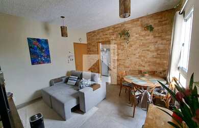 Imagem: O apartamento possui 2 Dormitórios, 1 Banheiro, 1 Vaga na garagem