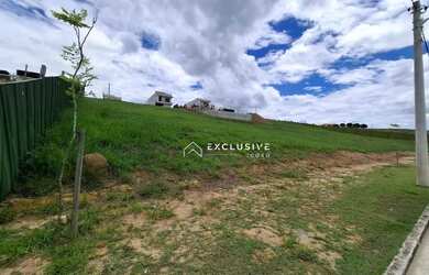 Imagem: O terreno possui 330m² de Área e está localizado em Urbanova