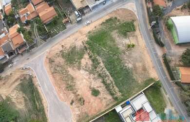 Imagem: O terreno à venda possui 334m² de Área e está localizado