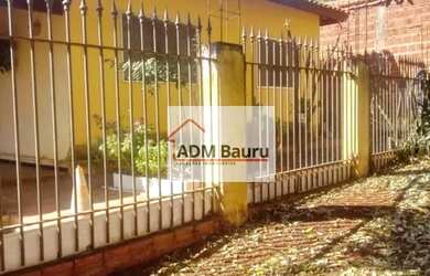 Imagem: A casa possui 2 Dormitórios, 2 Banheiros, 2 Vagas na garagem