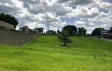 Imagem: O terreno possui 1000m² de Área e está localizado em Salto