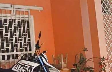 Imagem: A casa possui 5 Dormitórios, 5 Banheiros, 4 Vagas na garagem