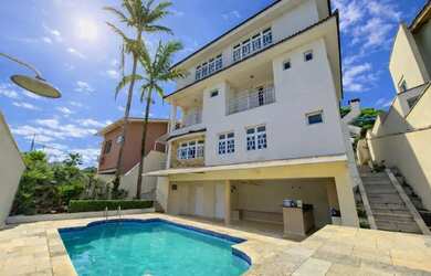 Imagem: A casa em condomínio possui 3 Dormitórios, 5 Banheiros, 4