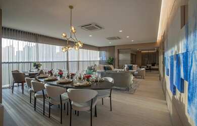 Imagem: O apartamento possui 4 Dormitórios, 5 Banheiros, 4 Vagas na