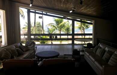 Imagem 14: Casa ampla com vista para o mar e com área de apoio exclusiva pé na...