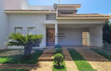 Imagem: A casa em condomínio possui 3 Dormitórios, 4 Banheiros, 4