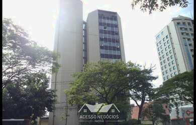 Imagem: O depósito possui 4 Vagas na garagem, 190m² de Área e está