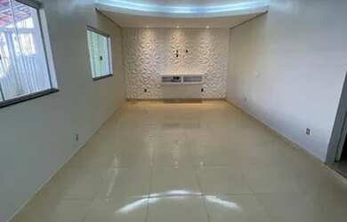 Imagem: A casa possui 5 Dormitórios, 2 Banheiros, 3 Vagas na garagem