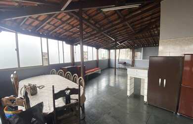 Imagem: A casa possui 3 Dormitórios, 1 Banheiro e 200m² de Área e