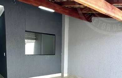 Imagem: A casa possui 2 Dormitórios e está localizado em Diamantino