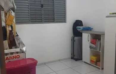 Imagem: O apartamento possui 2 Dormitórios, 1 Banheiro e está localizado