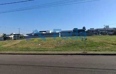 Imagem: O terreno possui 591m² de Área e está localizado em Porto