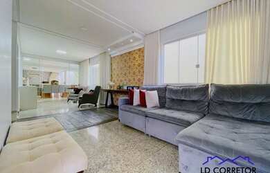 Imagem: A casa em condomínio possui 3 Dormitórios, 3 Banheiros, 2