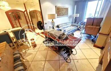 Imagem: O apartamento possui 3 Dormitórios, 3 Banheiros, 2 Vagas na