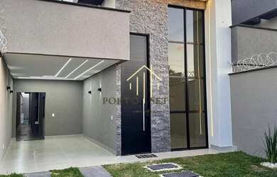 Imagem: A casa possui 3 Dormitórios, 3 Banheiros, 2 Vagas na garagem